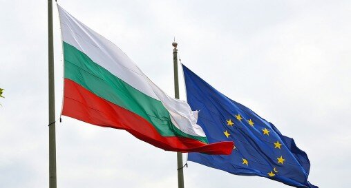 bulgaria_eu_flags_6437a7bd446ecf7c50be8e5e197b92d9